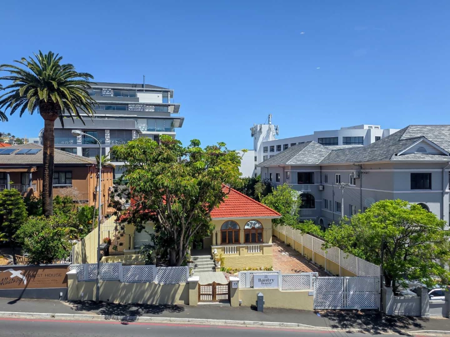 To Let 2 Bedroom Property for Rent in Sea Point Western Cape